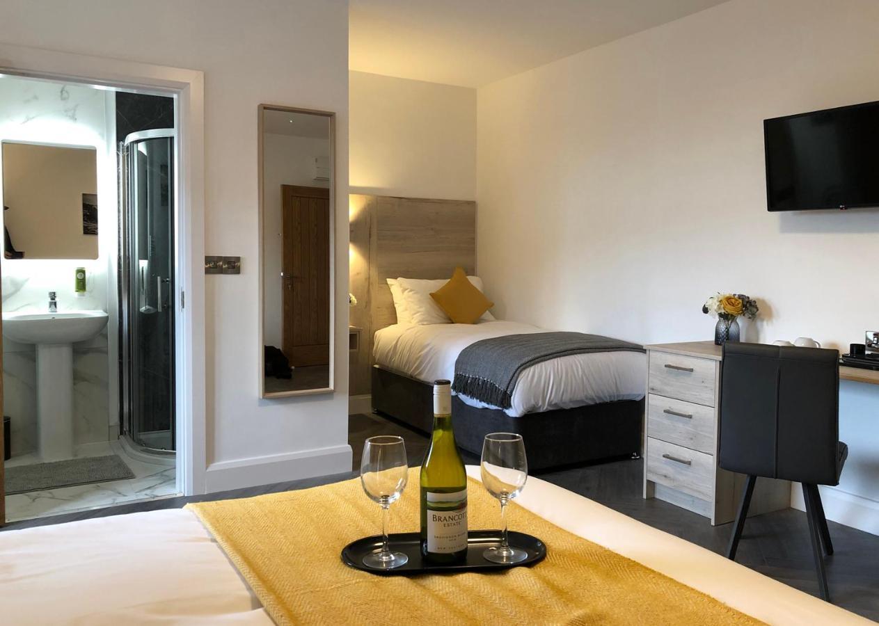 Mcnaughton Guestrooms Ballymena Room photo